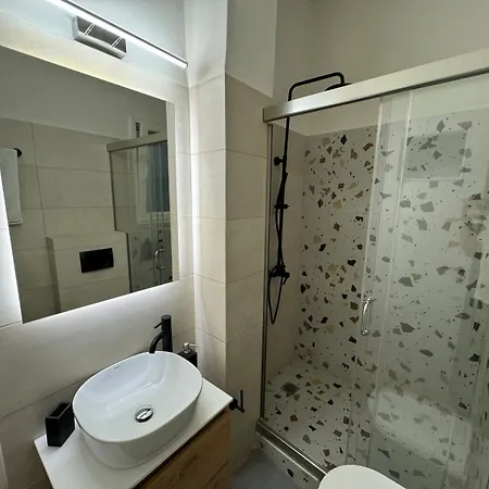 Cozy And Modern Apartment Near City Center Athen Exterior foto
